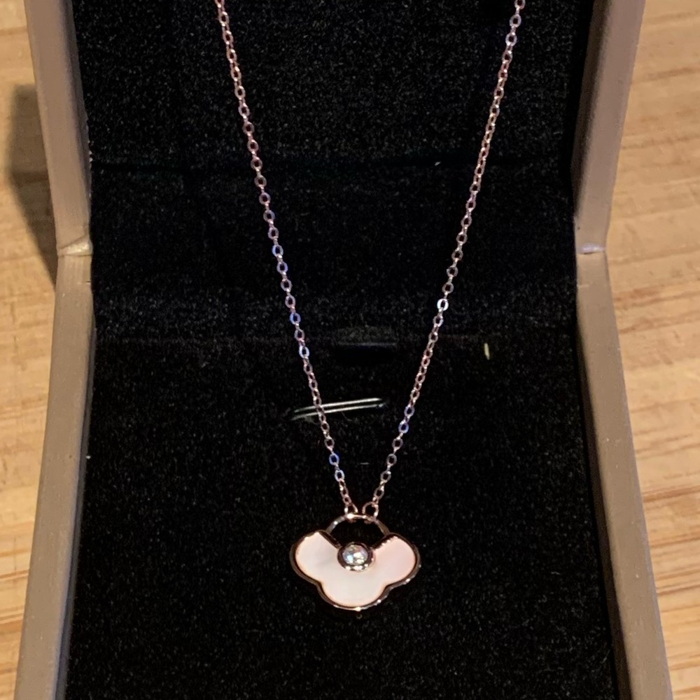 Moissanite Shell Necklace in 925 Sterling Silver New